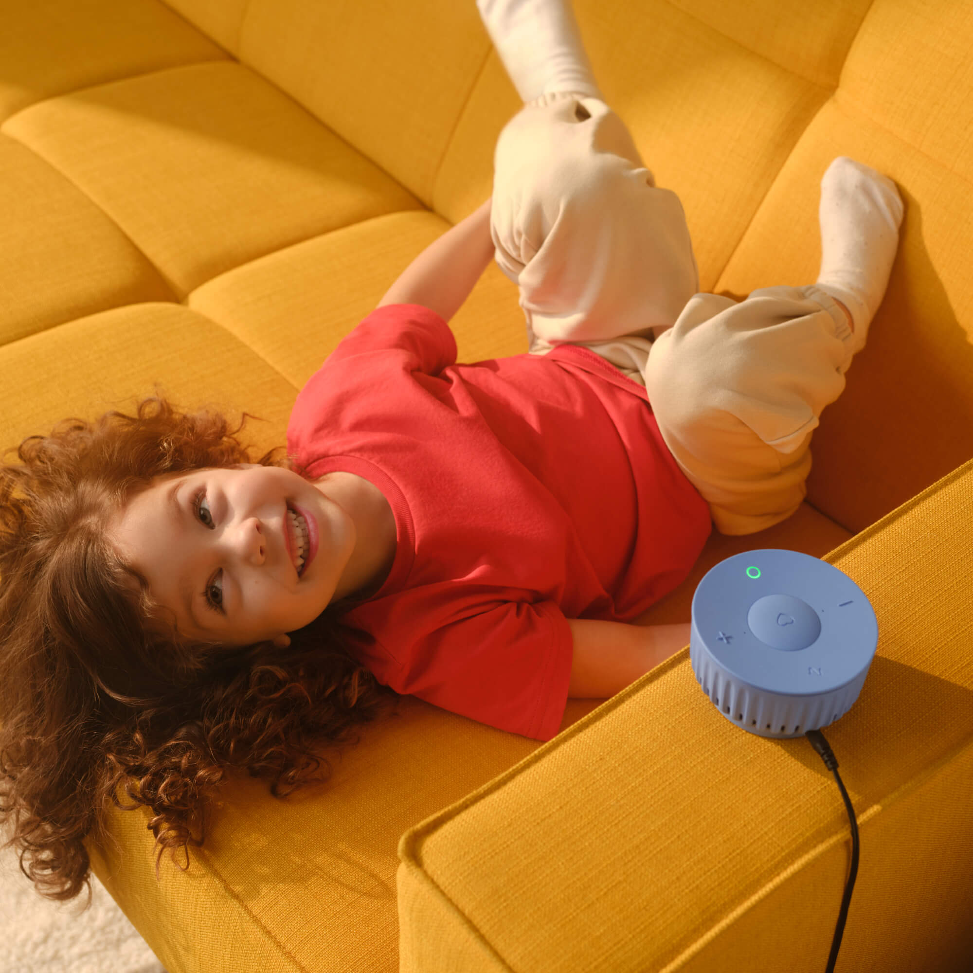 Умная колонка SberBoom Mini, голубой (SBDV-00095L) с голосовым управлением для детей и взрослых. GigaChat внутри, цвет безоблачный голубой - фото 4